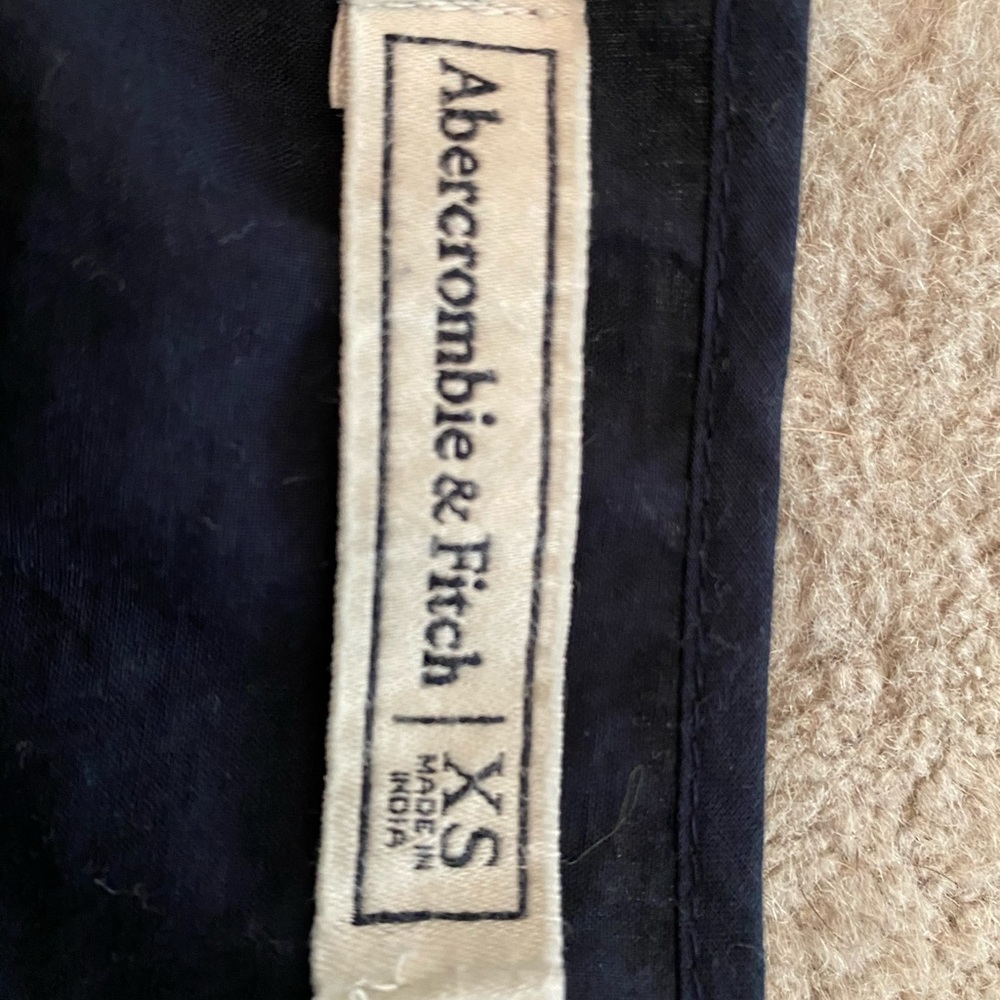 Abercrombie & Finch Navy tank top - Picture 3 of 3